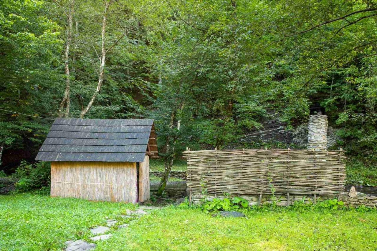 Villa Хатина Біля Потока Lumshory Esterno foto